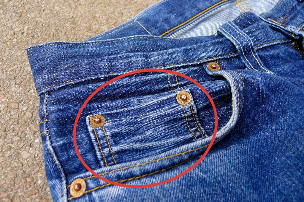 А вы знали, зачем на джинсах в области правого кармана есть ещё один дополнительный маленький кармашек?